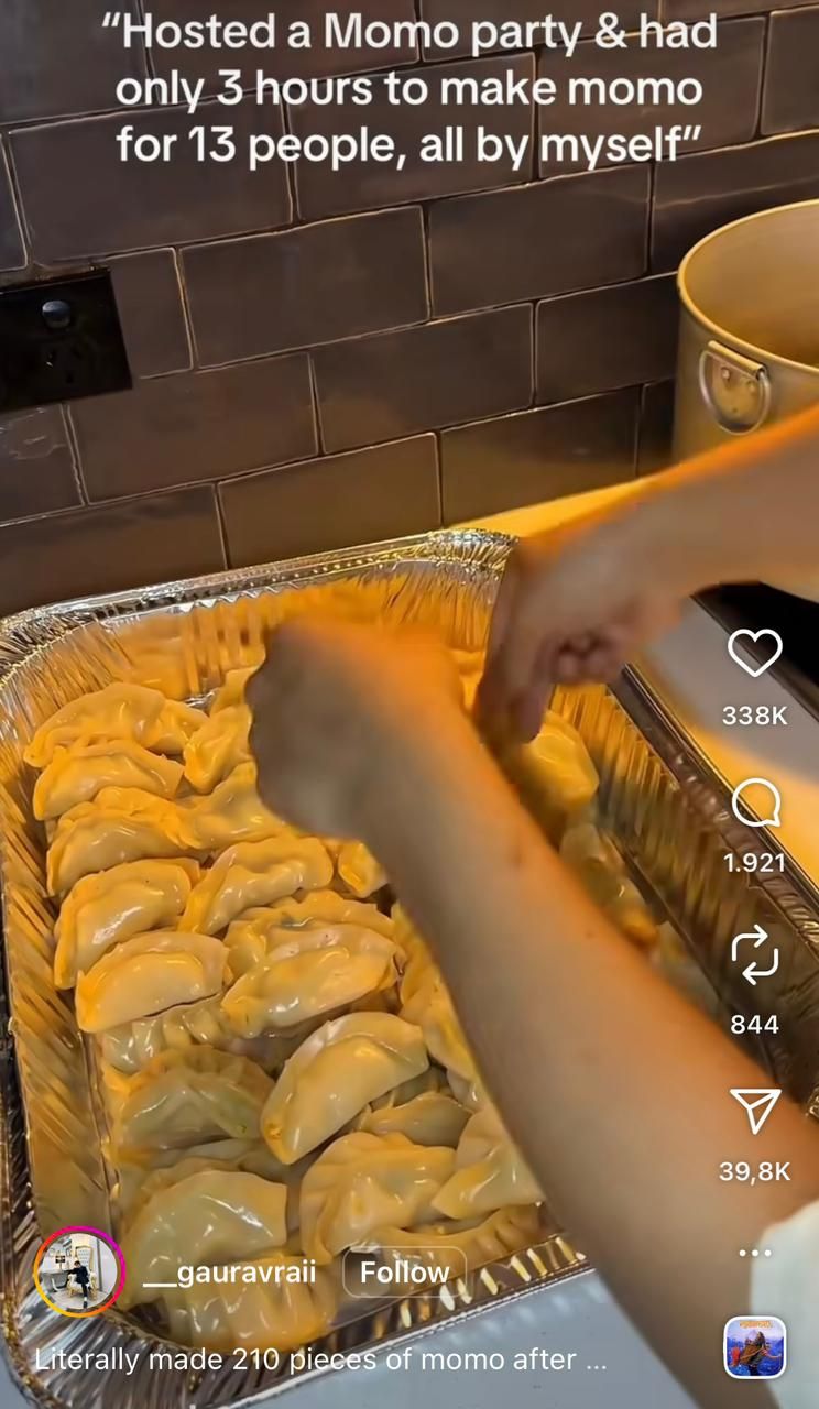 Vlogger Ini Ngebut Bikin 200 Dumpling dalam 3 Jam Buat Sajian Pesta