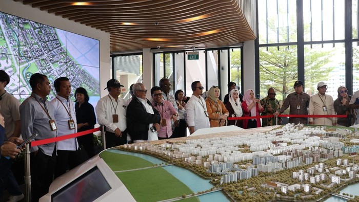 Walkot Kendari Siska Karina Imran  belajar mengenai praktik terbaik Singapura dalam mengembangkan kawasan perumahan publik yang inklusif, hijau, dan berkelanjutan.  Dokumen Istimewa