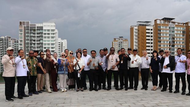 Walkot Kendari Siska Karina Imran belajar mengenai praktik terbaik Singapura dalam mengembangkan kawasan perumahan publik yang inklusif, hijau, dan berkelanjutan. Dokumen Istimewa Walkot Kendari Siska Karina Imran belajar mengenai praktik terbaik Singapura dalam mengembangkan kawasan perumahan publik yang inklusif, hijau, dan berkelanjutan. Dokumen Istimewa