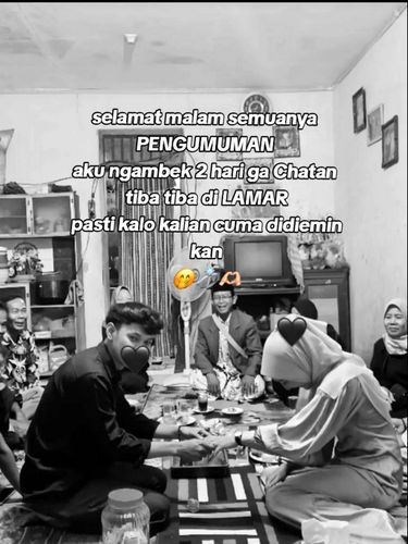 Wanita ini curhat ngambek ke pasangannya, malah berakhir dilamar. Wanita ini curhat ngambek ke pasangannya, malah berakhir dilamar.