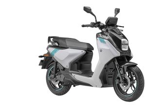 Motor Listrik Yamaha EC06 Meluncur, Jarak Tempuh 160 Km