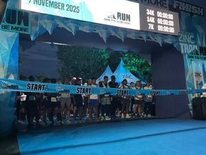 Zinc Trail Run 2025 Resmi Digelar di Pantai Pandawa, Diikuti Ribuan Pelari