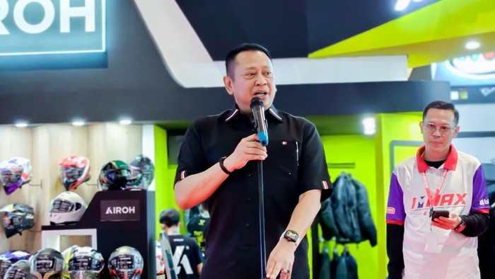 Anggota DPR RI sekaligus Ketua Dewan Pembina Ikatan Motor Indonesia (IMI), Bambang Soesatyo mengapresiasi penyelenggaraan Indonesia Motorcycle Helmets Apparel Accessories Exhibition (IMHAX) 2025 yang digelar tanggal 13–16 November 2025 di Gedung Smesco Indonesia Jakarta.