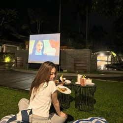 Cieee.. Ayu Ting Ting Movie Time Sama Siapa Tuh?