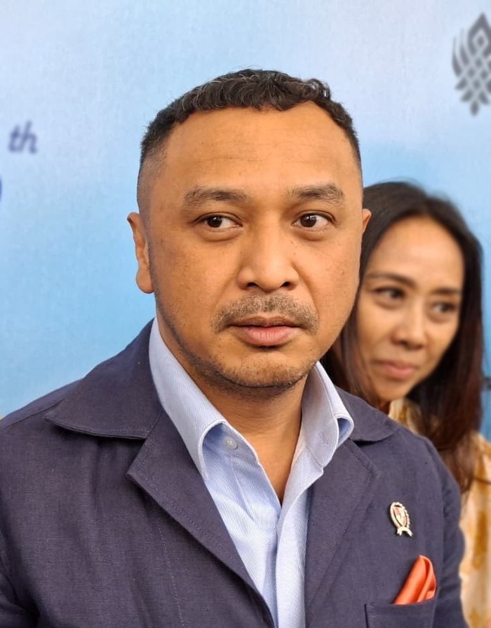 Wamen Giring Ganesha di Konferensi Pers Malam Puncak 28 th AMI Awards.