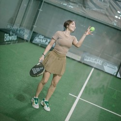 Gisel Jadi Cewek Bumi Tersporty di Lapangan Padel