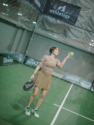 Gisel Jadi Cewek Bumi Tersporty di Lapangan Padel