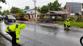 Pikap Tabrak Pemotor Sekeluarga di Gowa: Ayah-Anak Tewas, Ibu Kritis