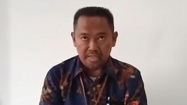 Guru SDN 156 Kalukubodo bernama Ahmad Firman DM. Guru SDN 156 Kalukubodo bernama Ahmad Firman DM.