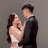 Pernikahan selebgram Hanum Mega dan Rafly Ardiansyah tampaknya sudah semakin dekat. Baru-baru ini melalui akun Instagramnya Hanum membagikan hasil foto prewedding mereka. Foto: Instagram/@real.hanummega