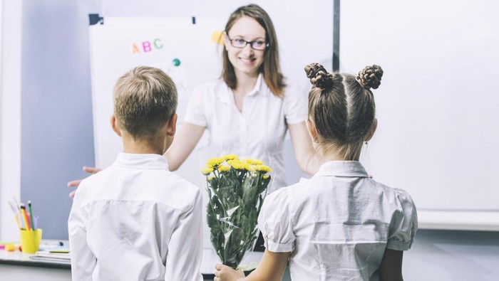 Ilustrasi Hadiah untuk Guru