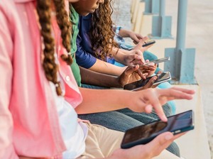 Video: Apa Bedanya Aturan Pembatasan Medsos untuk Anak di RI dan Australia?