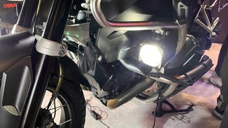 Anti Hajar Lubang saat Touring Malam Hari, Lampu Tembak Jadi Solusi