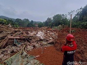 Warga Dengar Gemuruh Saat Longsor Terjang Rumah di Cilacap: Tahu-tahu Gelap