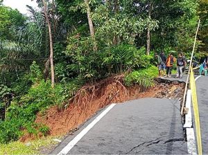 Akses Jalan Raya Cipasung-Subang Terganggu gegara Longsor di Kuningan