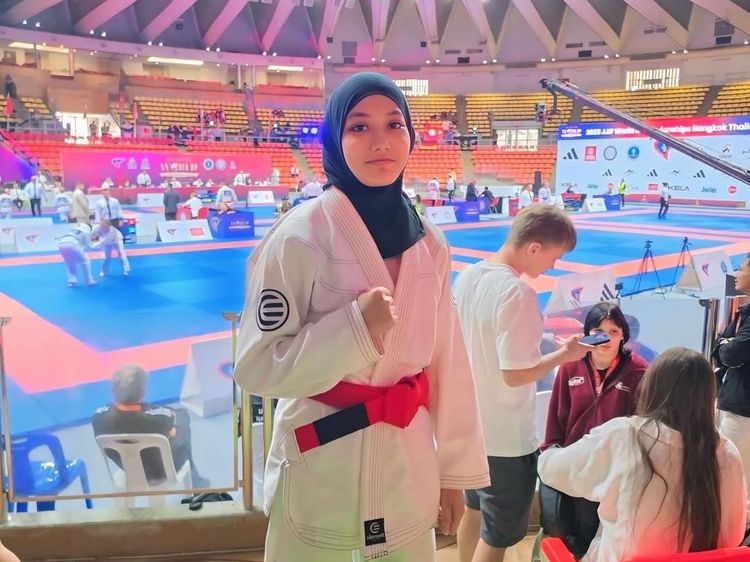 Applause! Putri Lyra Virna Ikut Kejuaraan Jujitsu Internasional