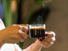Sering Gemetar Usai Ngopi? Bisa Jadi Ini Penyebabnya