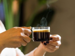 Stop Pakai Gula dan Krimer! Ini 6 Manfaat Sehat Minum Kopi Hitam