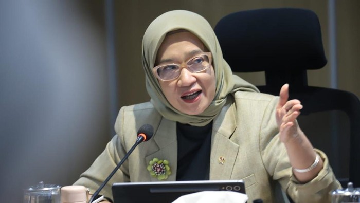 MenPAN-RB Rini Widyantini