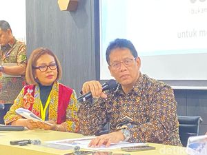 Purbaya Duga Pakaian Bekas yang Banjiri RI Berasal dari China