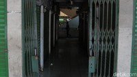 Diketahui, pedagang yang kiosnya disegel diberikan waktu selama 14 hari untuk membayar harga sewa tahun ini.