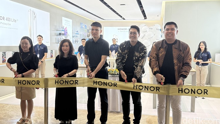 Pembukaan Honor Experience Store Emporium Pluit Mall