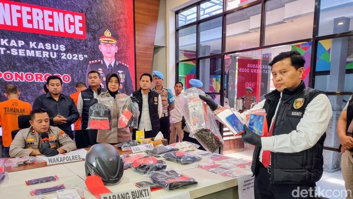 Pencurian ayam di Ponorogo