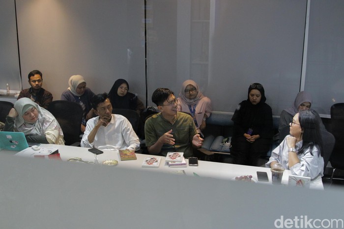 Penulis Ratih Kumala di detikcom bookclub