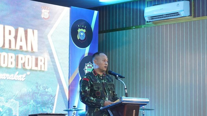 Polda Riau memperingati HUT ke-80 Brimob, Jumat (14/11/2025).