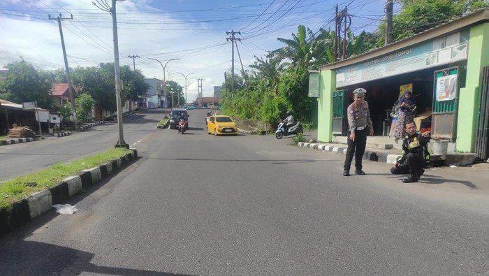 Polisi olah TKP kecelakaan Bus Bintang Zahira di Parepare.