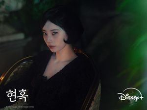 Potret Suzy Jadi Perempuan Legendaris Gyeongseong