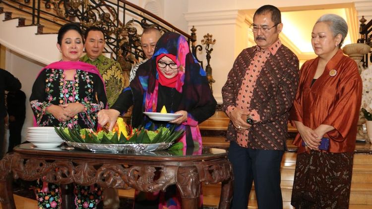 Potret Keluarga Cendana Syukuran Gelar Pahlawan Nasional, Dihadiri Menag