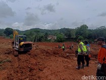 5 Regu Tim SAR Fokus Cari 21 Korban Longsor Cilacap yang Hilang