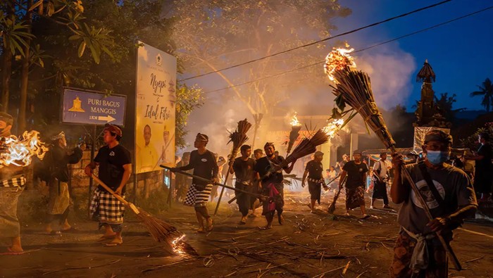 Prosesi Tradisi Ngemumu Manggis, Karangasem (dok. Antara. Ferlian Septa Wahyusa. 2025)