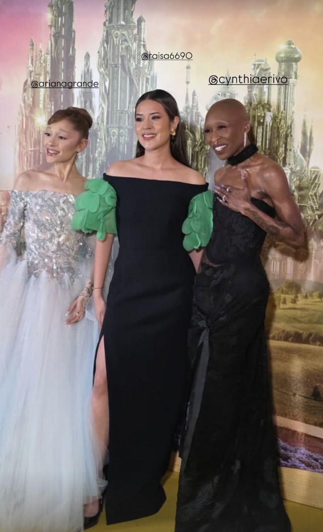 Raisa memberikan gaya terbaiknya dengan gaun kreasi Peggy Hartanto. Terusan lurus off-shoulder itu hadir dalam warna hitam polos, tapi dikontraskan dengan lengan berwarna hijau yang terdiri dari potongan-potongan berbentuk hati khas sang desainer. Dalam waktu dekat, Peggy akan mengumumkan koleksi khusus bertema Wicked. (Foto: Instagram/@raisa6690)