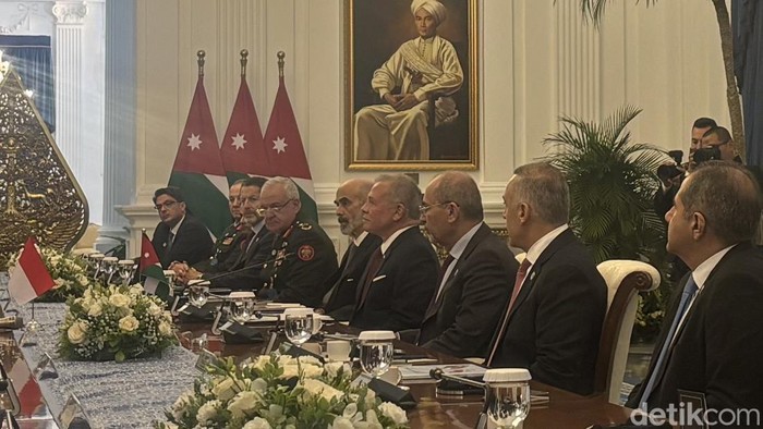 Raja Kerajaan Yordania, Raja Abdullah II ibn Al Hussein, menyampaikan belasungkawa atas peristiwa banjir di Indonesia dan kutuk soal serangan di sekolah. (Firda CA/detikcom)