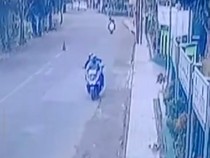 Terekam CCTV! Jambret Bermotor PCX Gres Beraksi di Pengasih Kulon Progo