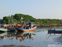 Sat Polair Polres Pasuruan Kota Imbau Nelayan Tunda Melaut Saat Cuaca Ekstrem