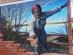 Karya Seni Bantuan Tangan yang Menyentuh Hati