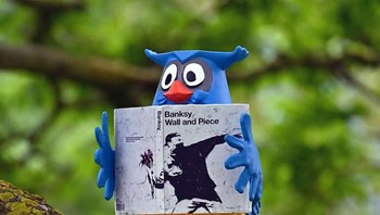 Berkat karyanya, kota menjadi terasa interaktif, seolah-olah mengedipkan mata dengan riang kepada orang yang melihatnya. Foto: Frankey via 121clicks