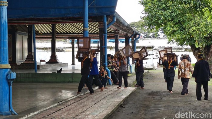 Suasana Siti Hinggil Keraton Solo, jelang acara Jumeneng Nata Bhinayangkare, Jumat (14/11/2025)