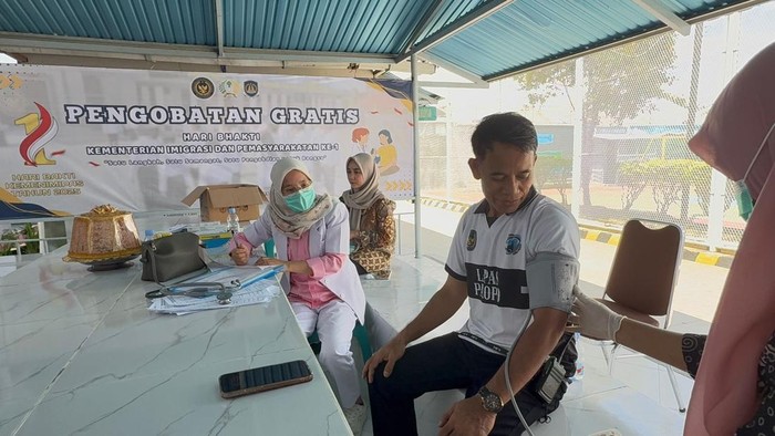 Suasana pemeriksaan kesehatan gratis di Lapas Palopo. Dokumen Istimewa