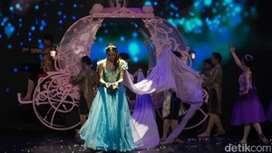 Etoile Dance Center mempersembahkan Balet Cinderella, terinspirasi oleh kekuatan seni untuk menghidupkan kembali dongeng klasik.