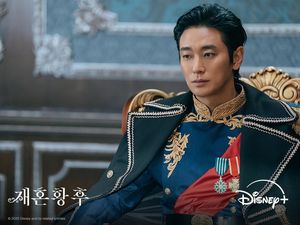 Diduga Ada Jejak Nazi, Foto Ju Ji Hoon di Drakor Baru Hilang