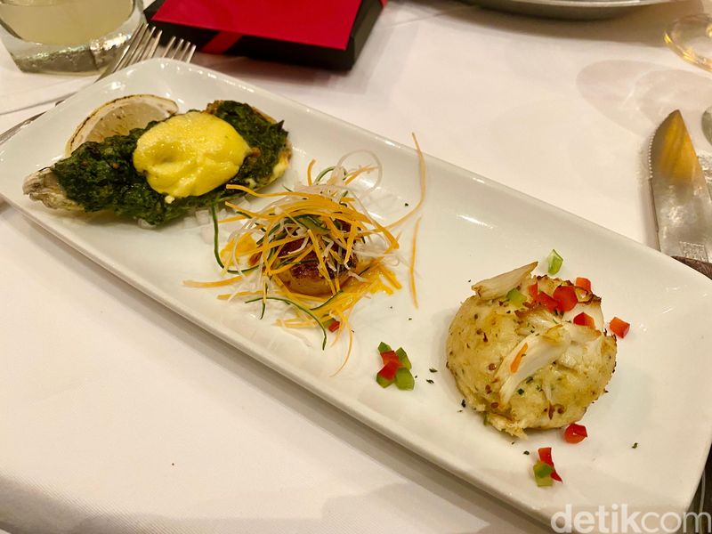 Usianya 60 Tahun, Resto Steak Amerika Ini Hadirkan Menu Spesial Khas New Orleans Menu spesial di Ruth's Chris Steak House yang merayakan enam dekade perjalanannya dengan menghadirkan 60th Anniversary Course Menu.