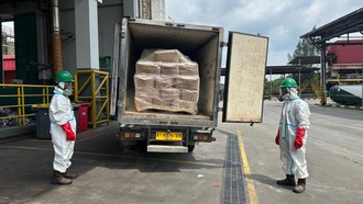 5,7 Ton Udang Terpapar Radioaktif Dimusnahkan