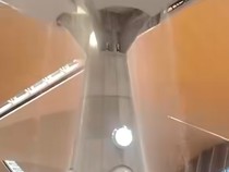 Air Terjun Muncul di Bandara Kuala Lumpur Akibat Hujan Deras