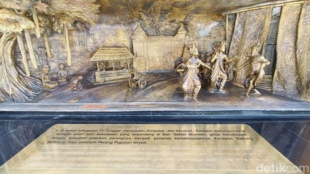 Diorama pada Monumen Perjuangan Puputan Badung. (Foto: Ni Made Lastri Karsiani Putri/detikBali) Diorama pada Monumen Perjuangan Puputan Badung. (Foto: Ni Made Lastri Karsiani Putri/detikBali)