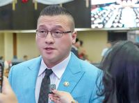 Jaksa Gadungan Berpangkat ‘Bintang Satu’ Ditangkap: Simpan Senpi Ilegal dan Tipu Korban Rp 310 Juta