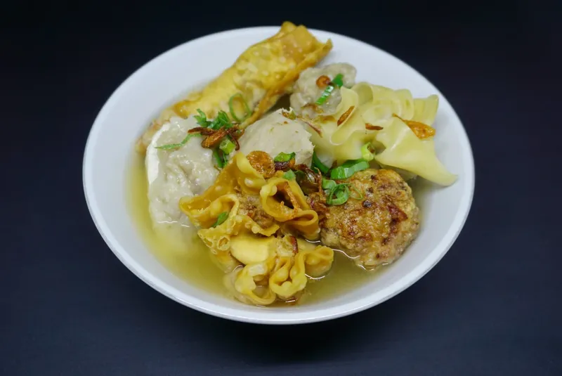 Kuliner enak di kawasan BKT Jakarta Timur Kuliner enak di kawasan BKT Jakarta Timur